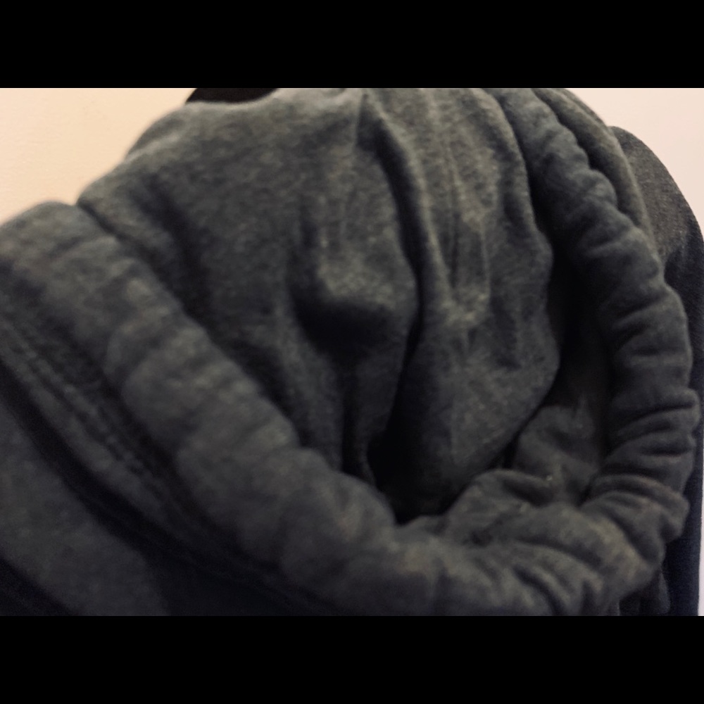 Hollister Hoodie - Picture 5 of 5